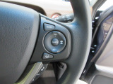 Hondaセンシングの機能のひとつ、アダプティブクルーズコントロール付!アクセルから足を離しても設定したスピードと前車との車間を保ち走行してくれます!車線維持もアシスト☆高速道路で疲労軽減ですね☆