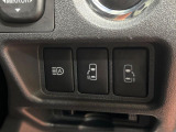 【両側パワースライドドア】スマートキーや運転席のスイッチで後席両側スライドドアの開閉が可能♪電動だから力を入れてドアを開ける必要がありません。
