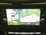【アラウンドビューモニター】専用のカメラにより、上から見下ろしたような視点で360度クルマの周囲を確認することができます☆死角部分も確認しやすく、狭い場所での切り返しや駐車もスムーズに行えます。