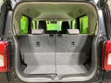 普段のお買い物や通勤、送迎等に十分な荷室スペースを確保しております。セカンドシートを倒すと、大きな荷物の積載も可能です♪