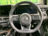 【純正革巻きステアリング】上質な革を使用することで、手にしっかり馴染みとても運転しやすいハンドルです♪