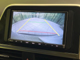 【バックカメラ】駐車時に後方がリアルタイム映像で確認できます。大型商業施設や立体駐車場での駐車時や、夜間のバック時に大活躍!運転スキルに関わらず、今や必須となった装備のひとつです!