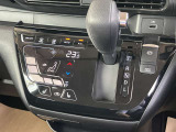 【オートエアコン】 設定温度は一定のまま、1年中、車内は快適空間♪快適温度♪