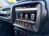 純正メモリーナビ・Bluetooth・USB・フルセグチューナー・カープレイ・アンドロイドオート対応の8.4インチUコネクト