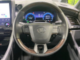 【純正革巻きステアリング】上質な革を使用することで、手にしっかり馴染みとても運転しやすいハンドルです♪