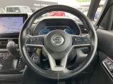 ステアリングスイッチ搭載!ハンドルひとつで手を離さなくても運転中視線をそらさなくても操作が出来て便利です