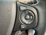 アクセルから足を離しても設定したスピードを保ち走行し、高速道路での疲労軽減に役立つクルーズコントロール付きです!