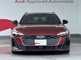 Audiの象徴であるシングルフレームグリルをよりワイドで低くシャープなデザインとすることでワイド&ローのフォルムを協調しています。
