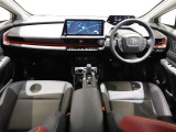 高いホールド性で運転姿勢が安定します。長距離ドライブでも疲れにくいのが魅力です。快適なドライビングライフをお送りください♪