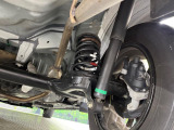 お車を安心してお乗りいただく為には、足回りの定期点検が欠かせません。サービスサポート(有償保証)では無料点検もご提供しており、安心のカーライフをお過ごしいただけるサポート体制が整っています。