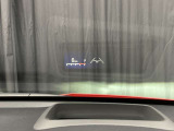 ヘッドアップディスプレイがあれば、大きく視線を動かさなくても速度が分かります!スピードの出し過ぎにも気付けそうですね♪