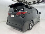 沢山乗れるのがこの車の魅力!2台で移動しないと・・・なんて時もこの車なら1台で!大活躍です♪