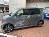目立つ傷や凹みも少なくきれいな車両です