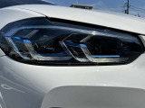 また、BMW正規認定中古車は、エマージェンシーサービスが自動付帯。24時間365日、皆様のカーライフをサポート致します。確かな安心のうえで、「駆けぬける歓び」をご堪能ください。