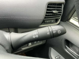 オートライトついてます。トンネルでいちいちスイッチ切り替えなくて良い感覚は使ってからしみじみ感じますよ。