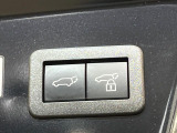 【パワーバックドア】スマートキーや運転席のボタンを押すだけでリアゲートが自動で開閉します!荷物を持っている時や、高い位置にあるバックドアを閉める際に便利な機能です♪