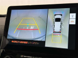 バックモニター付なので後退時に後方が見えるので安心。 車は構造上、死角がたくさんなので万が一を考えると必須ですね。 あくまで補助の為の装備、バックは目視で確認する事が重要ですよ。