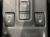 フロント両席にはシートヒーターが付いています!寒い日に便利な装備ですね。