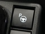【駐車支援システム】駐車スペースを検知し、スムーズな駐車をアシスト。狭いスペースへの駐車など、駐車に自信の無い方におすすめの機能です♪