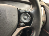クルーズコントロールを装備しています。高速道路などで一定の速度で走ってくれるので運転が楽ですよ!速度を設定できますので、スピードの出しすぎにも注意できます。