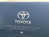 【純正ナビ】人気の純正ナビを装備しております。ナビの使いやすさはもちろん、オーディオ機能も充実!キャンプや旅行はもちろん、通勤や買い物など普段のドライブも楽しくなるはず♪