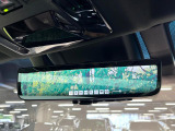 【デジタルインナーミラー】後席の大きな荷物や同乗者で後方が確認しづらい時でも安心!カメラが撮影した車両後方の映像をルームミラー内に表示。クリアな視界で状況の確認が可能です!