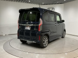 自動車保険・JAFも取り扱っております。また、お客様のご希望で保証延長(有償・一部の車種では取り扱いできません)もご準備しております。