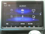 純正9インチプレミアムインターナビです。 ラジオ、フルセグTV、Bluetoothオーディオ接続が利用可能です。