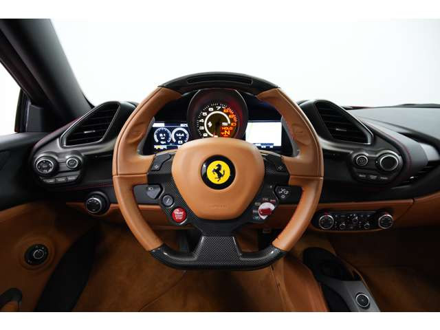 フェラーリ 488GTB F1 DCT 1オーナー クオイオレザー 20インチ鍛造AW