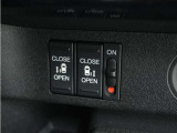 ◆両側電動スライドドア◆狭い駐車場でも乗り降りが楽々♪お子様が隣の車にドアを当ててしまう心配もございません!小さなお子様連れの方もこれで安心。