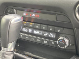 【シートヒーター】寒い日に重宝するシートヒーター!エアコンより早く温まってくれるので寒がりの人も安心ですね♪エアコンの温風は乾燥するから苦手、という方にもをおすすめです。