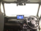 【前方視界】開放的な前方視界!運転がしやすく疲れにくいです♪窓が大きく、見通しがとっても良いおクルマですよ♪