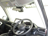 見通しのよいすっきりとした視界で、誰でも運転しやすいです。運転のしやすさは疲れにくさにも繋がりますよ♪