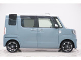 県内13店舗にて常時500台以上ダイハツ車を展示中です。見て、触って、納得のいく一台をぜひ見つけてください。