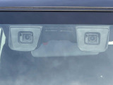 【スズキ セーフティサポート】走行中に前方の車両等を認識し、衝突しそうな時は警報とブレーキで衝突回避と被害軽減をアシスト。より安全にドライブをお楽しみいただけます。