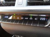 オートエアコンで車内はいつでも快適です♪