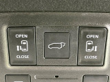 【パワーバックドア】スマートキーや運転席のボタンを押すだけでリアゲートが自動で開閉します!荷物を持っている時や、高い位置にあるバックドアを閉める際に便利な機能です♪