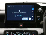 10.5型 ディスプレイオーディオを装備。フルセグTV・Bluetoothオーディオ&ハンズフリー通話対応。スマホとクルマをつなぐことで、これまでのナビに加えて、いろんなサービスが楽しめます。