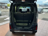 開口部も広く荷物の出し入れも楽に出来ます