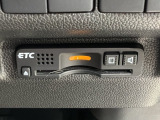 いまや快適なカーライフに欠かせないETCが付いています。