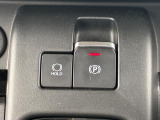 電動パーキング&ブレーキホールド装備☆