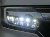 切れにくく明るい!LEDヘッドライト装備