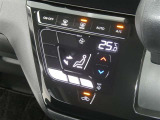 【オートエアコン】車内温度を感知して自動で温度調整をしてくれるのでいつでも快適な車内空間を創り上げます!どの席に座っても快適なドライブが楽しめます♪