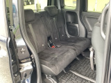 スライドドアにより、子ども連れでも安心して乗り降り可能。荷物の積み下ろしもスムーズで便利に使えます。