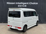 納車前に入念な点検整備をさせていただきます。もちろん全車走行距離無制限のワイド保証付きですので安心してお乗りいただけます。