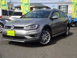 当社自慢のお車です。横にこの車のセールスポイントを、内装写真と説明でアピールしてあります!まずはご覧になってください。いろんなところをチェックできますよ。