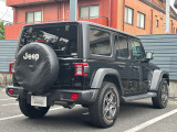 後方には障害物センサー装備!駐車が不安な方にとってバックカメラと併用でき頼もしい装備です!