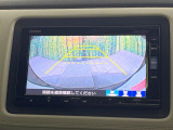 【バックカメラ】駐車時に後方がリアルタイム映像で確認できます。大型商業施設や立体駐車場での駐車時や、夜間のバック時に大活躍!運転スキルに関わらず、今や必須となった装備のひとつです!
