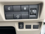 運転席まわりの画像です。