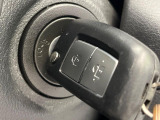 【キーレス】少し離れた場所からでもボタン一つでドアの開錠・施錠ができるのでとっても便利!ドアの鍵穴周りに傷をつけることもありません♪